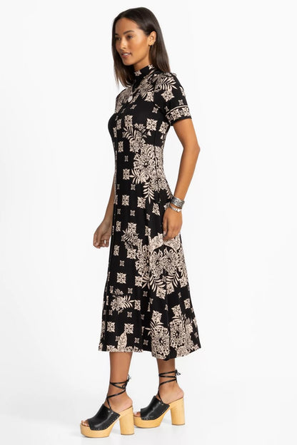 THE JANIE FAVORITE SHORT SLEEVE SEAMED MOCK NECK DRESS