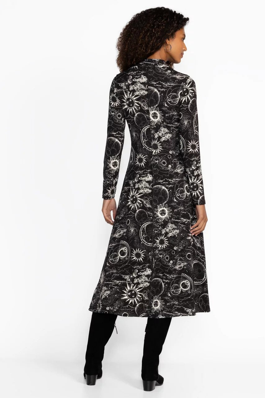 THE JANIE FAVORITE SEAMED MOCK NECK DRESS