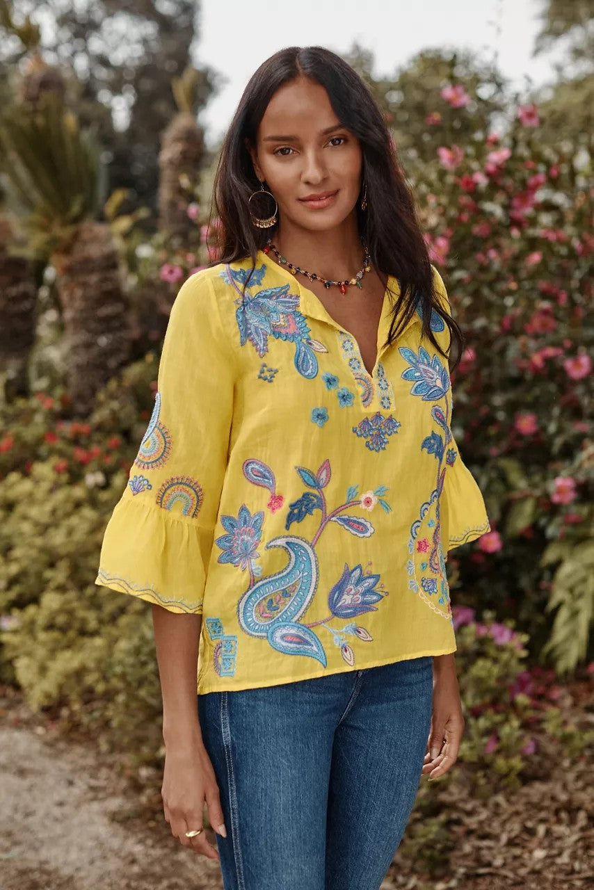 RUFFLE SLEEVE BLOUSE