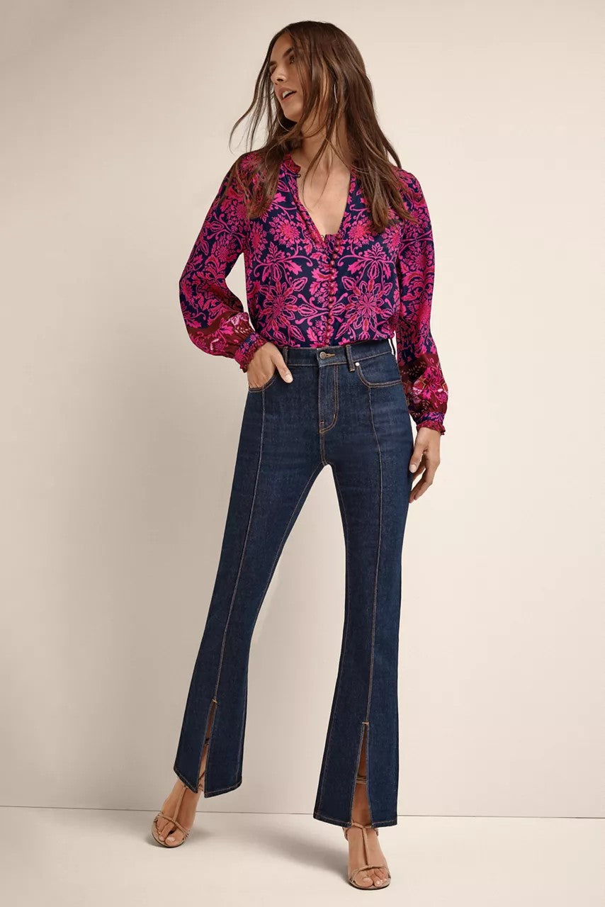 THE FRONT SLIT JEAN
